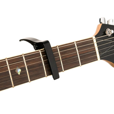 Capodastre pour guitare... 2